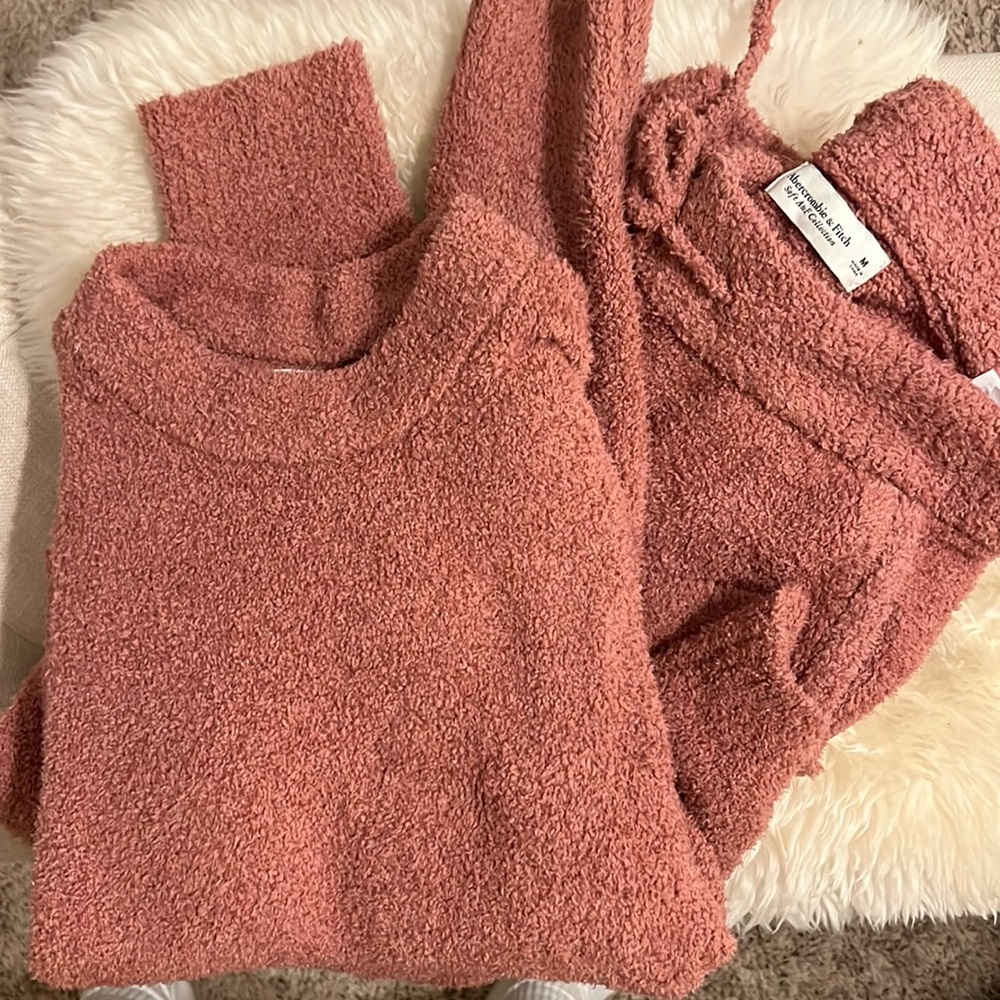 FINAL SALE - Abercrombie cozy long sleeve/pant set